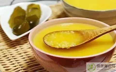 小米粥的功效 小米粥的功效