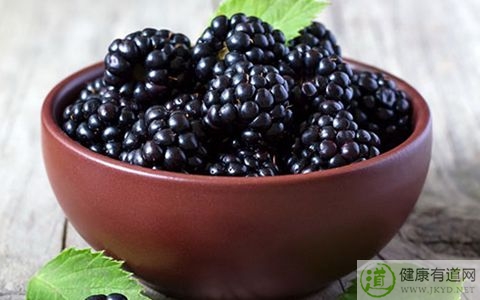 桑椹不能和什麼一起吃_桑椹和什麼相克 桑椹不能和什麼一起吃_桑椹和什麼相克