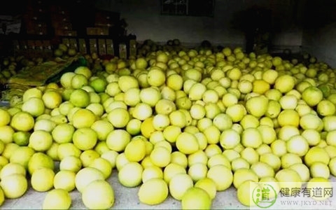 柚子吃多了會拉肚子嗎 柚子吃多了會拉肚子嗎