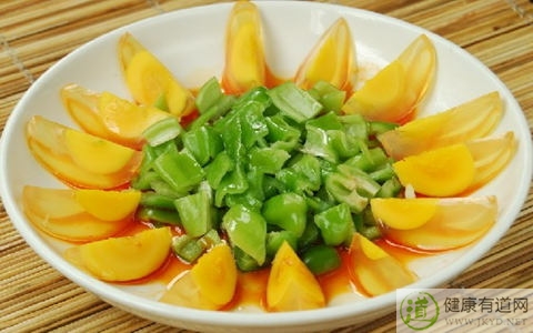 皮蛋不能和什麼一起吃_皮蛋和什麼相克 皮蛋不能和什麼一起吃_皮蛋和什麼相克