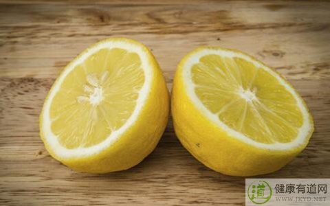 檸檬不能和什麼一起吃_檸檬和什麼相克 檸檬不能和什麼一起吃_檸檬和什麼相克