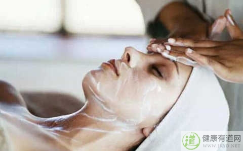 冬天皮膚干燥吃什麼好 冬天皮膚干燥吃什麼好