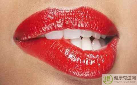 冬季嘴唇干怎麼辦 冬季嘴唇干怎麼辦