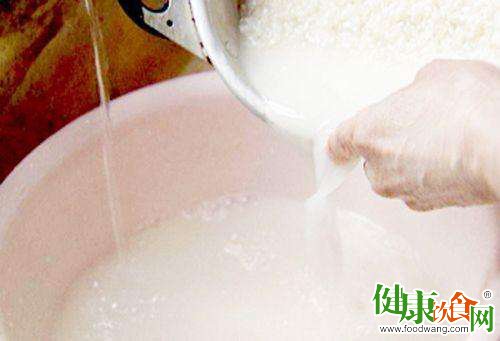 日常生活中教您如何善用淘米水