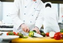 菜板怎麼選、怎麼洗？4大材質特性與6種消毒小竅門全解析